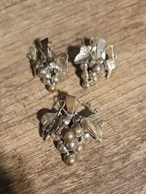 Vintage Taxco Signed Sterling Silver 925 Grape Cluster Brooch Pendant & Earrings